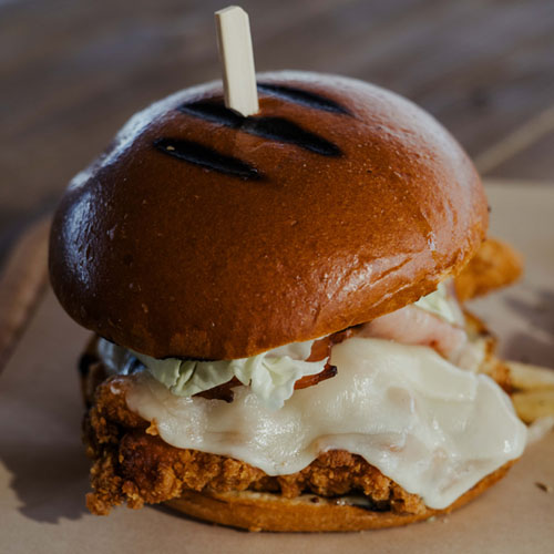 CHICKEN BURGER