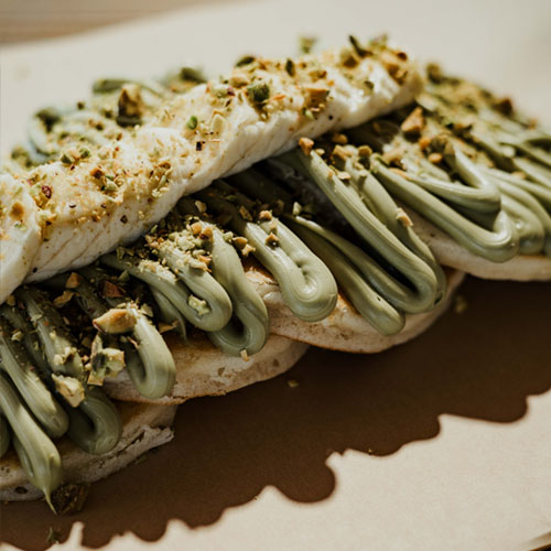 PISTACHIO PANCAKES*